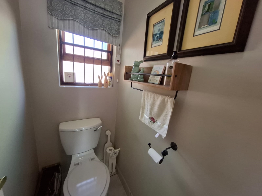 3 Bedroom Property for Sale in Langenhovenpark Free State